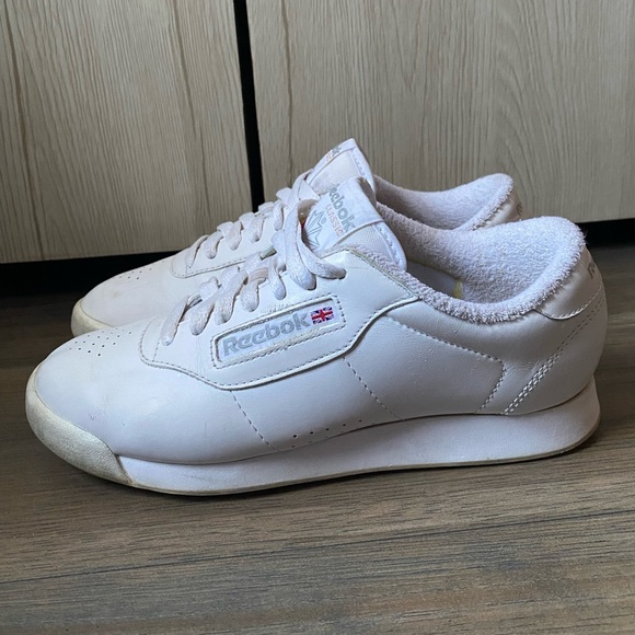 Reebok shoes - Picture 13 of 16